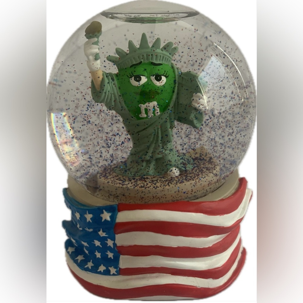 M&M'S Green Liberty Snow Globe